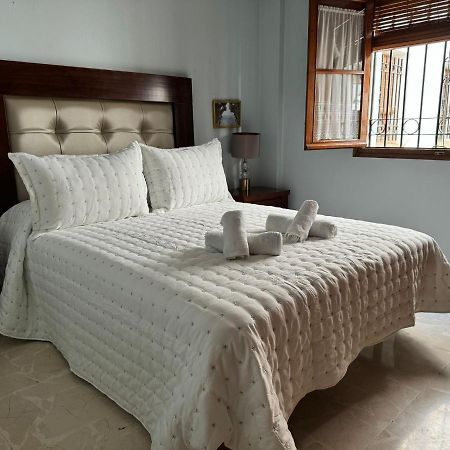 Apartamento Buen Pastor Con Parking Gratuito Córdoba Kültér fotó