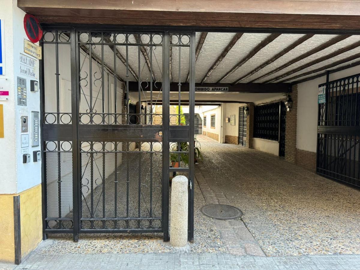 Apartamento Buen Pastor Con Parking Gratuito Córdoba Kültér fotó